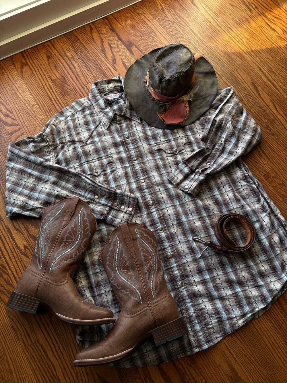 Brown Plaid Long-Sleeve Pearl Snap
